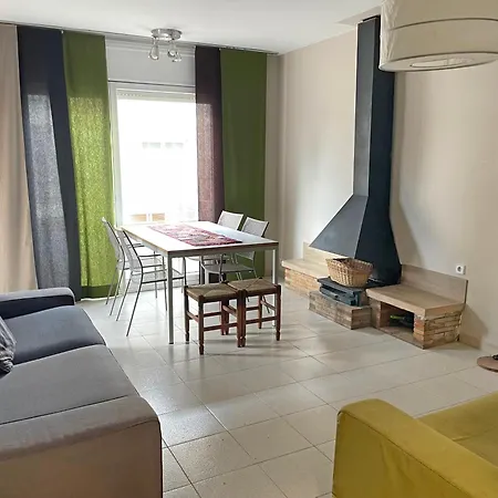El Pis Apartment *